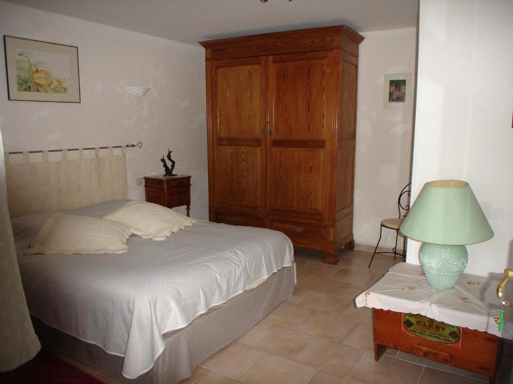 Domaine De La Grange Neuve Hotel La Roque-sur-Pernes Стая снимка