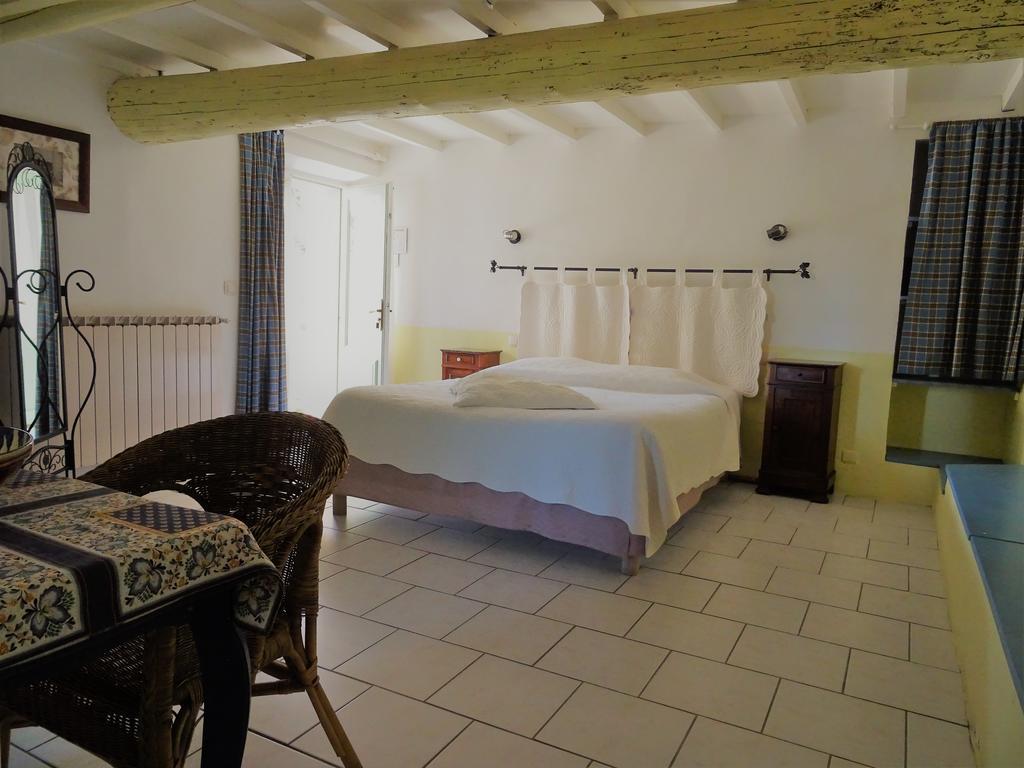 Domaine De La Grange Neuve Hotel La Roque-sur-Pernes Екстериор снимка