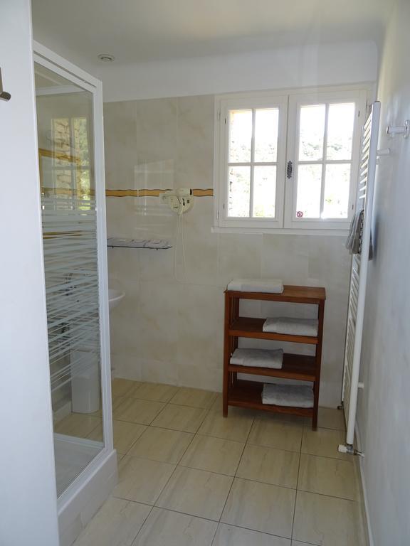 Domaine De La Grange Neuve Hotel La Roque-sur-Pernes Екстериор снимка