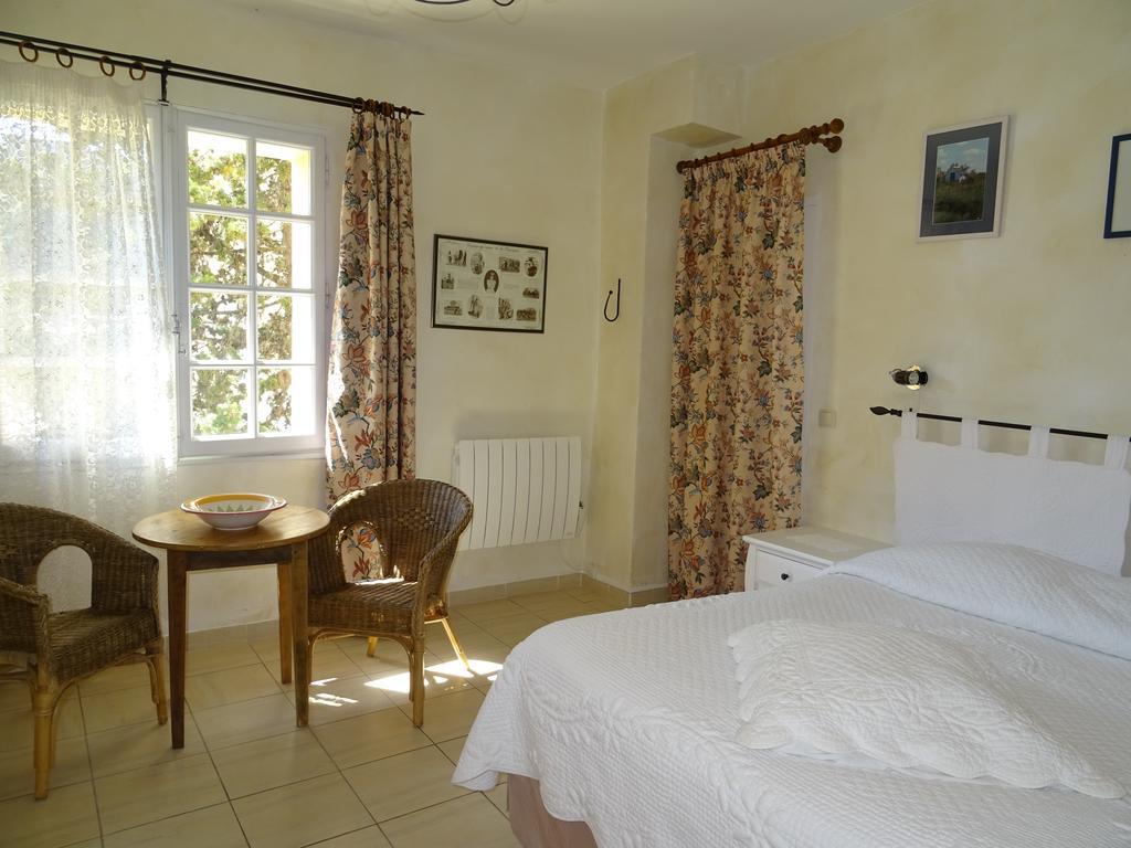 Domaine De La Grange Neuve Hotel La Roque-sur-Pernes Екстериор снимка